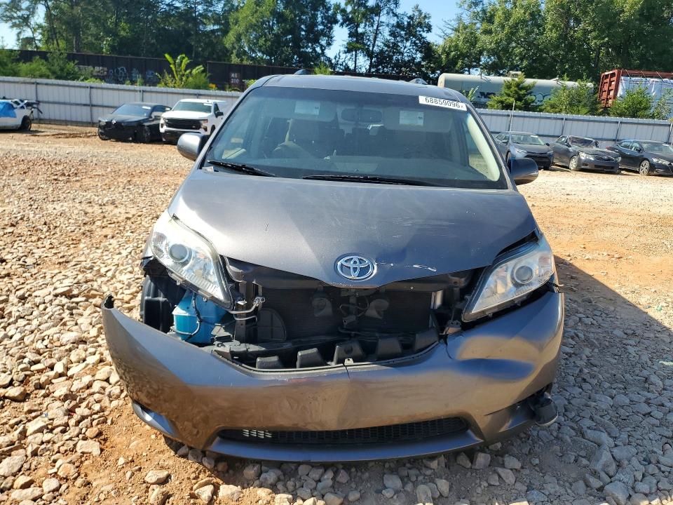 2017 Toyota Sienna მანქანა იყიდება აუქციონზე, vin: 5TDYZ3DC5HS809257, აუქციონის ნომერი: 68859096