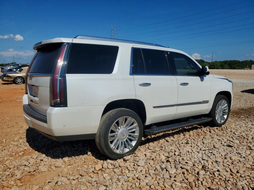 2017 Cadillac Escalade მანქანა იყიდება აუქციონზე, vin: 1GYS4DKJ2HR357210, აუქციონის ნომერი: 68691056