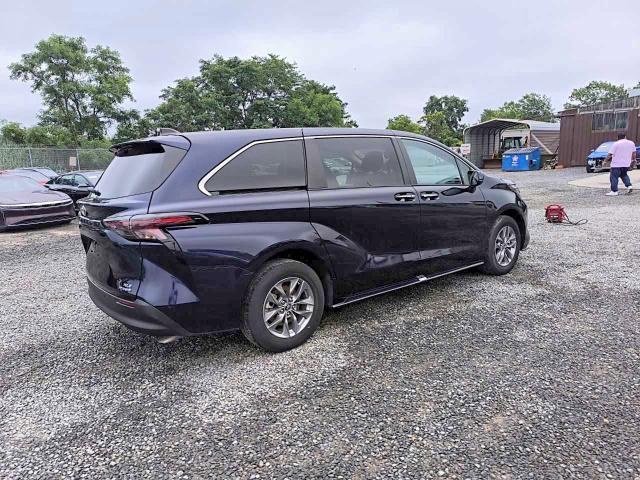 Продаж на аукціоні авто 2024 Toyota Sienna, vin: 5TDYRKEC2RS203599, номер лоту: 70293536
