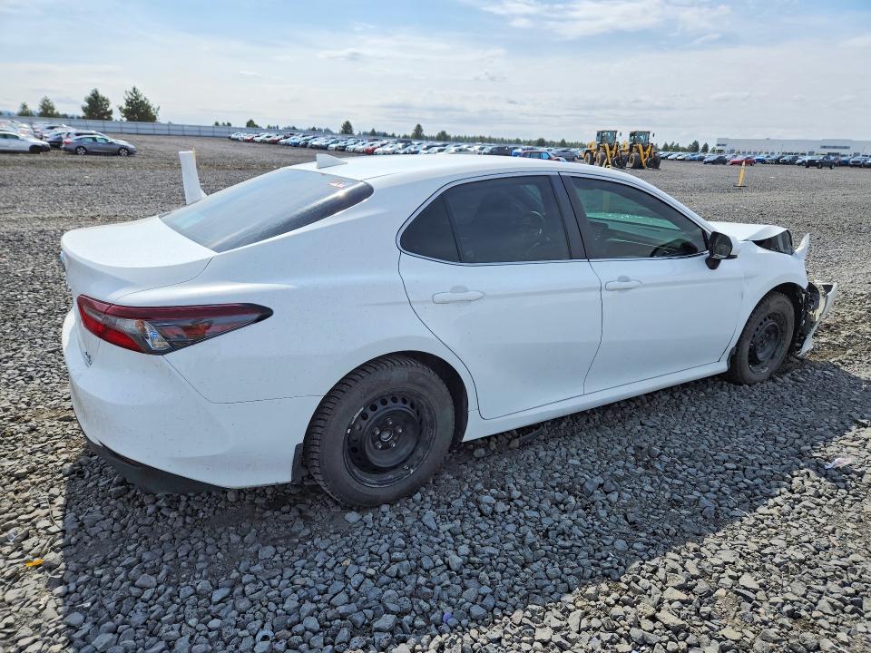 66988976 :رقم المزاد ، 4T1C31AK3NU583640 vin ، 2022 Toyota Camry مزاد بيع