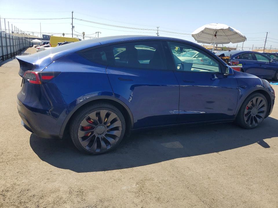 Продажа на аукционе авто 2022 Tesla Model Y, vin: 7SAYGDEF2NF330172, номер лота: 69202896