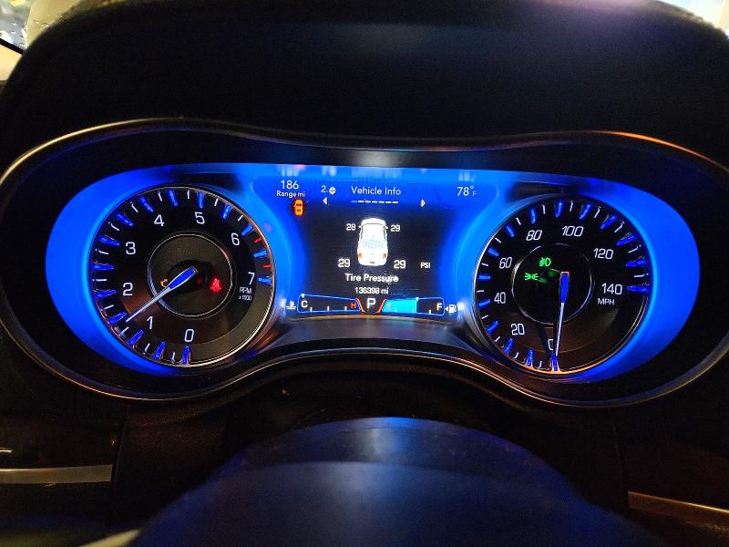 69092116 :رقم المزاد ، 2C3CCAEG0HH586680 vin ، 2017 Chrysler 300c مزاد بيع