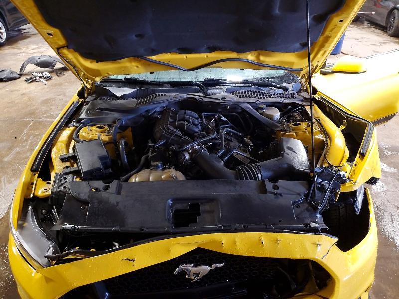 2015 Ford Mustang მანქანა იყიდება აუქციონზე, vin: 1FATP8EM5F5353161, აუქციონის ნომერი: 70088286