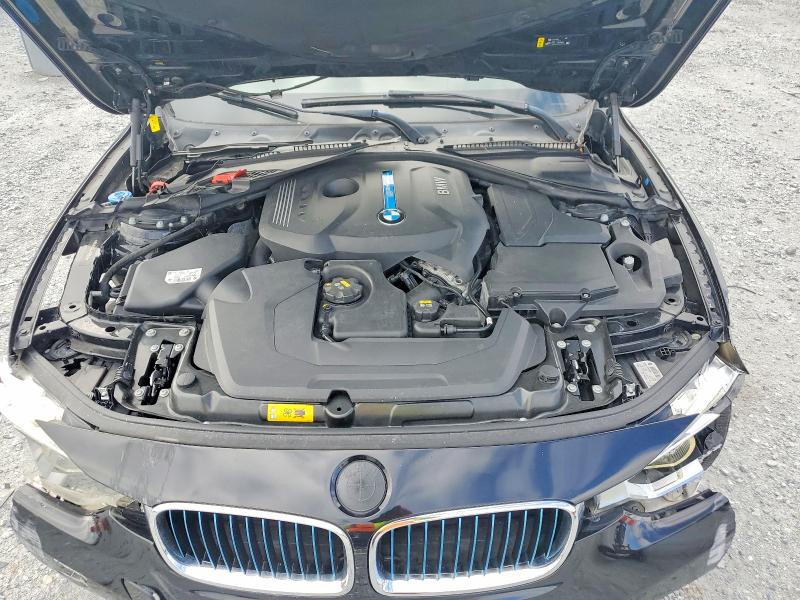 70131286 :رقم المزاد ، WBA8E1C54JA167553 vin ، 2018 Bmw 330e مزاد بيع