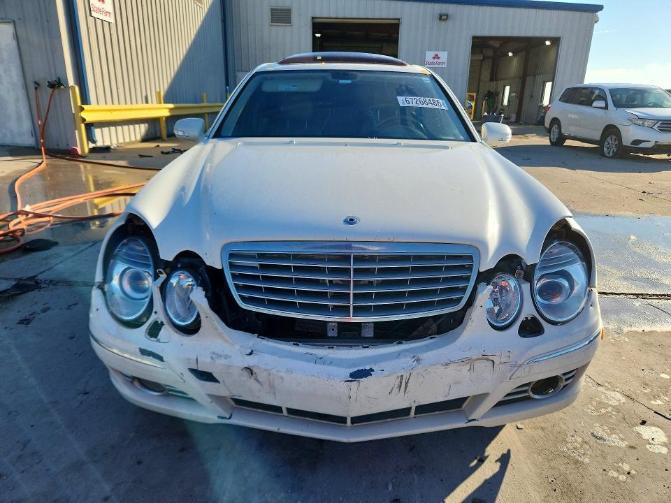 67268486 :رقم المزاد ، WDBUF56X08B309872 vin ، 2008 Mercedes-benz E مزاد بيع
