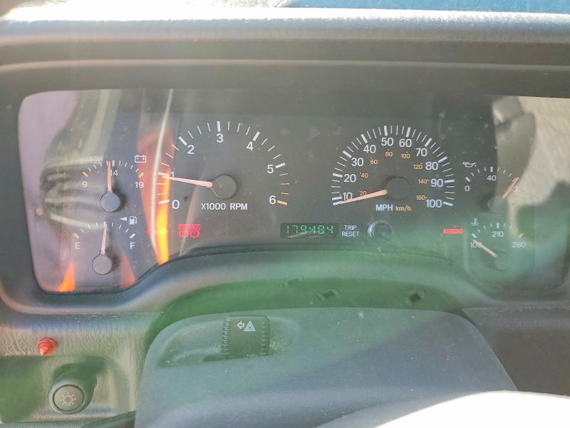Продажа на аукционе авто 2000 Jeep Cherokee, vin: 1J4FF48SXYL194420, номер лота: 68790256
