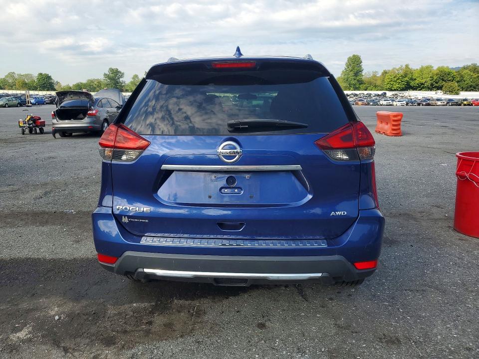 Продаж на аукціоні авто 2018 Nissan Rogue, vin: 5N1AT2MV5JC751748, номер лоту: 68222226
