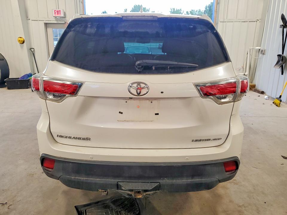 69534726 :رقم المزاد ، 5TDDKRFH2FS099228 vin ، 2015 Toyota Highlander مزاد بيع