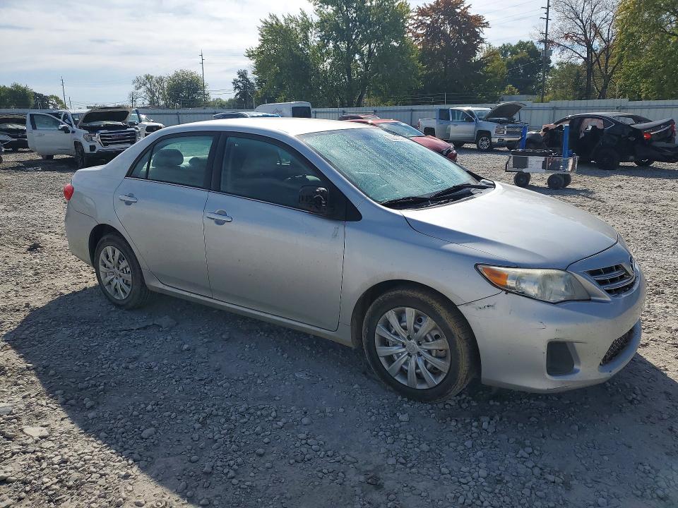 70221236 :رقم المزاد ، 5YFBU4EE4DP203395 vin ، 2013 Toyota Corolla مزاد بيع