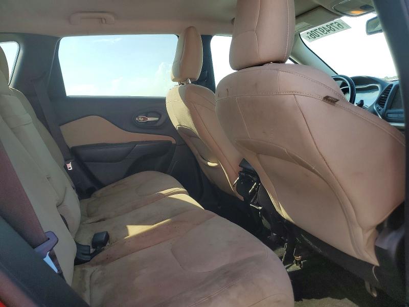 Auction sale of the 2015 Jeep Cherokee, vin: 1C4PJLCB1FW616984, lot number: 67849706