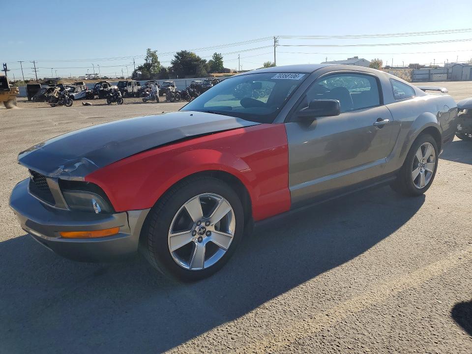 Auction sale of the 2005 Ford Mustang, vin: 1ZVFT80N655188297, lot number: 70358106