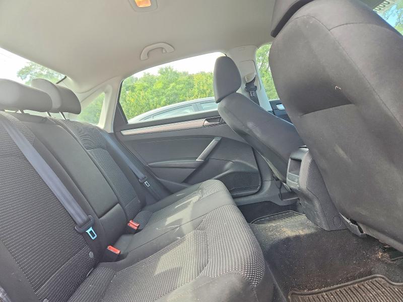 Продаж на аукціоні авто 2017 Volkswagen Passat, vin: 1VWAT7A32HC072709, номер лоту: 68831326