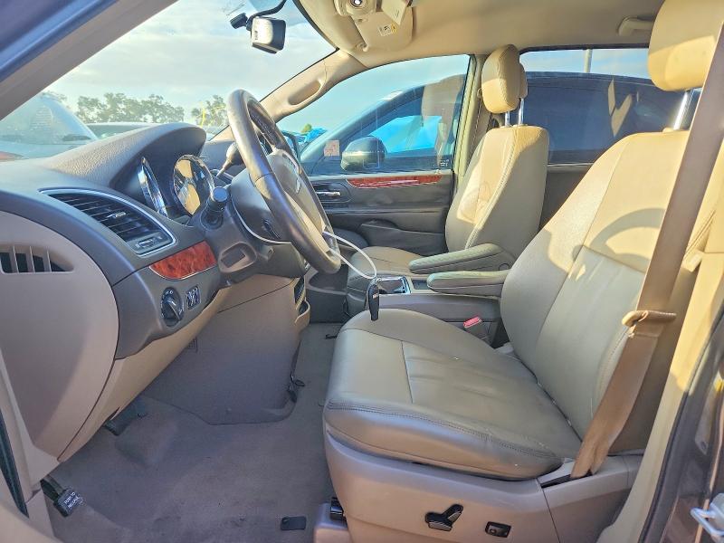 Продажа на аукционе авто 2015 Chrysler Town & Country, vin: 2C4RC1BG1FR596085, номер лота: 68703986
