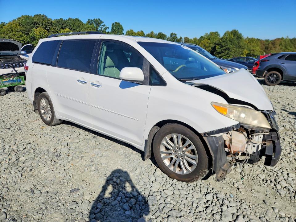 Продаж на аукціоні авто 2011 Toyota Sienna, vin: 5TDYK3DCXBS060807, номер лоту: 70423736