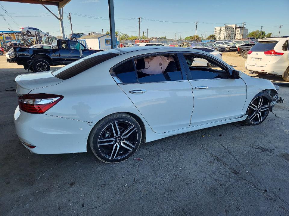 Продажа на аукционе авто 2017 Honda Accord, vin: 1HGCR2F56HA156438, номер лота: 68205466