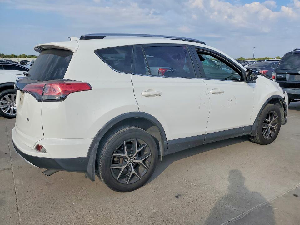 Продаж на аукціоні авто 2017 Toyota Rav4, vin: JTMNFREV2HJ140828, номер лоту: 70642856