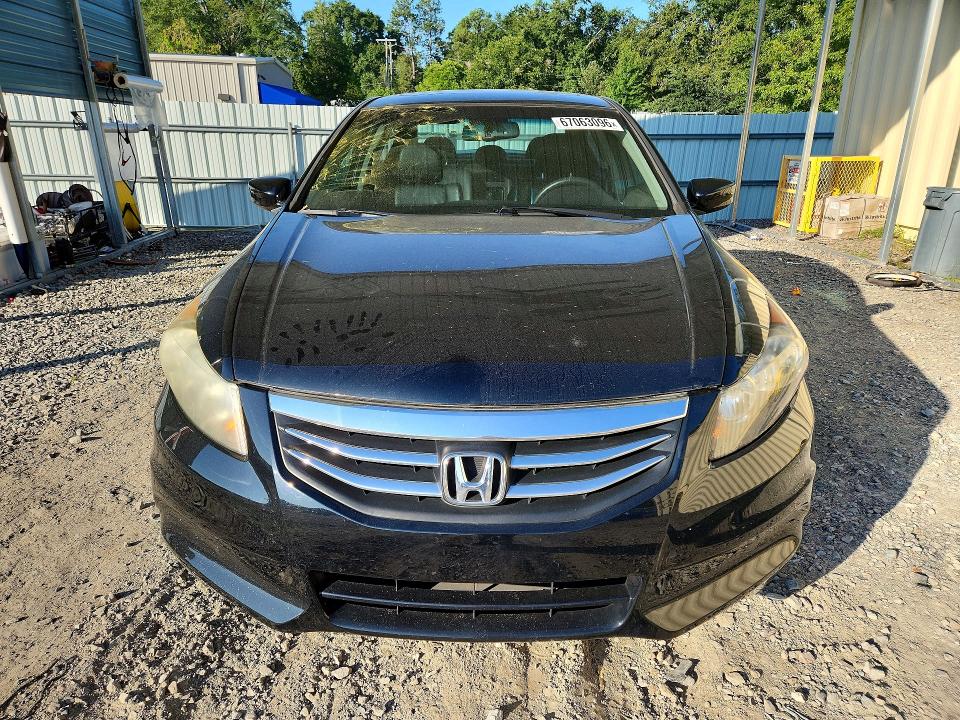 67063096 :رقم المزاد ، 1HGCP2F87CA062576 vin ، 2012 Honda Accord مزاد بيع