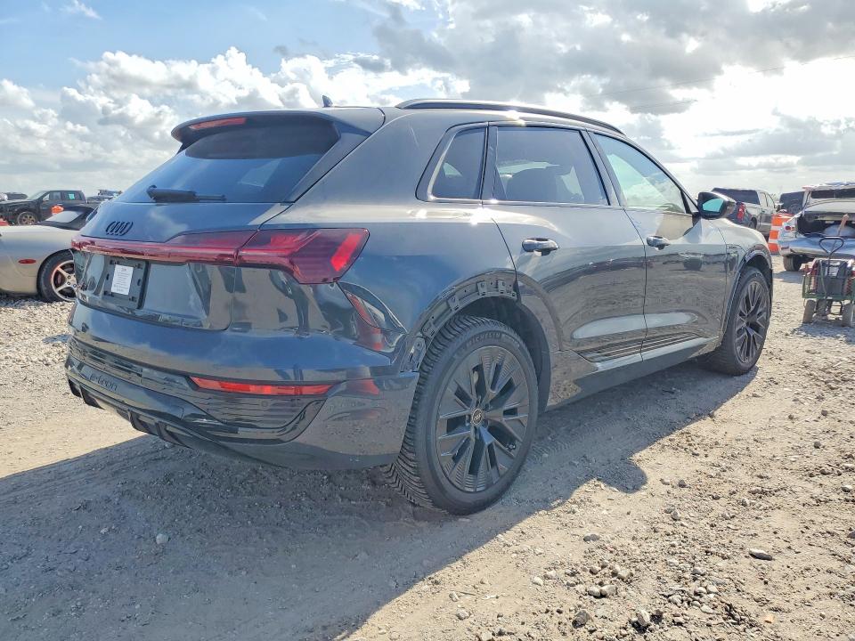 2024 Audi Q8 E-tron მანქანა იყიდება აუქციონზე, vin: WA16ABGE2RB032478, აუქციონის ნომერი: 70387156