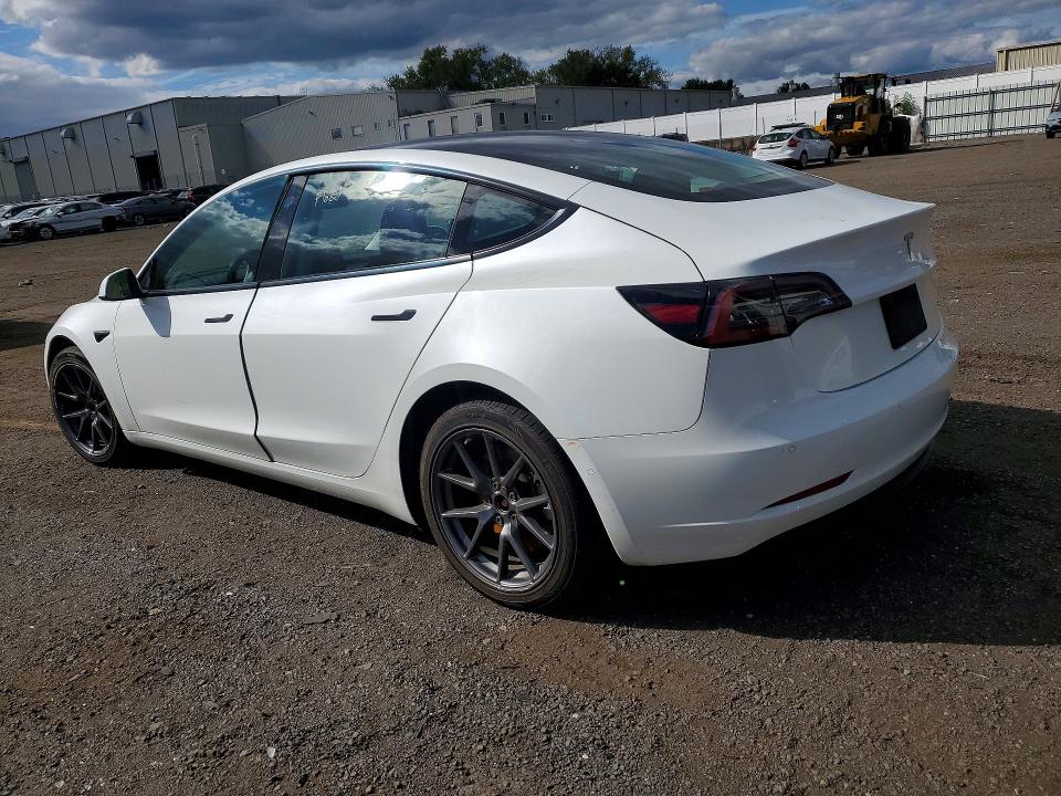 69967276 :رقم المزاد ، 5YJ3E1EA9NF372211 vin ، 2022 Tesla Model 3 مزاد بيع