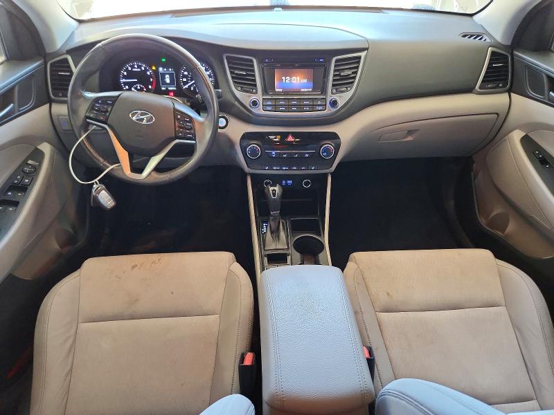 2017 Hyundai Tucson მანქანა იყიდება აუქციონზე, vin: KM8J3CA25HU400827, აუქციონის ნომერი: 70801116