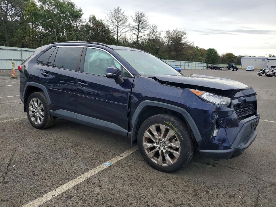 69951376 :رقم المزاد ، 2T3A1RFV4KC013309 vin ، 2019 Toyota Rav4 مزاد بيع