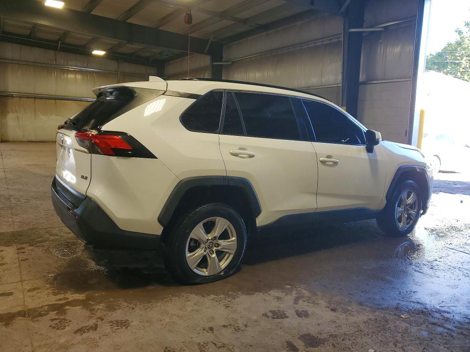 Продаж на аукціоні авто 2021 Toyota Rav4, vin: 2T3W1RFV5MW137712, номер лоту: 67465446