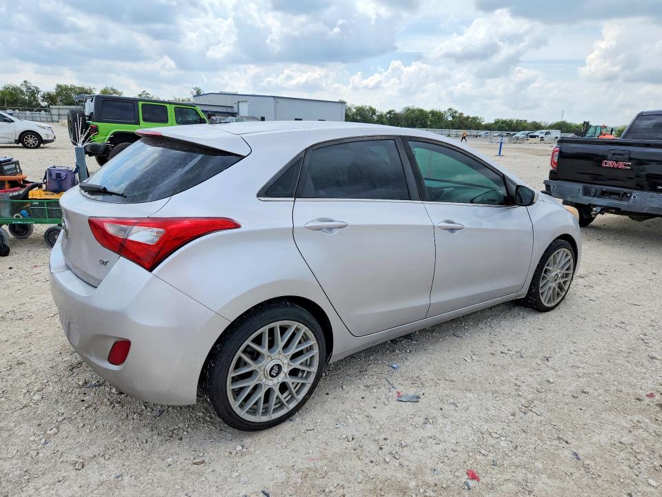 Продаж на аукціоні авто 2017 Hyundai Elantra Gt, vin: KMHD35LH8HU373326, номер лоту: 70013816