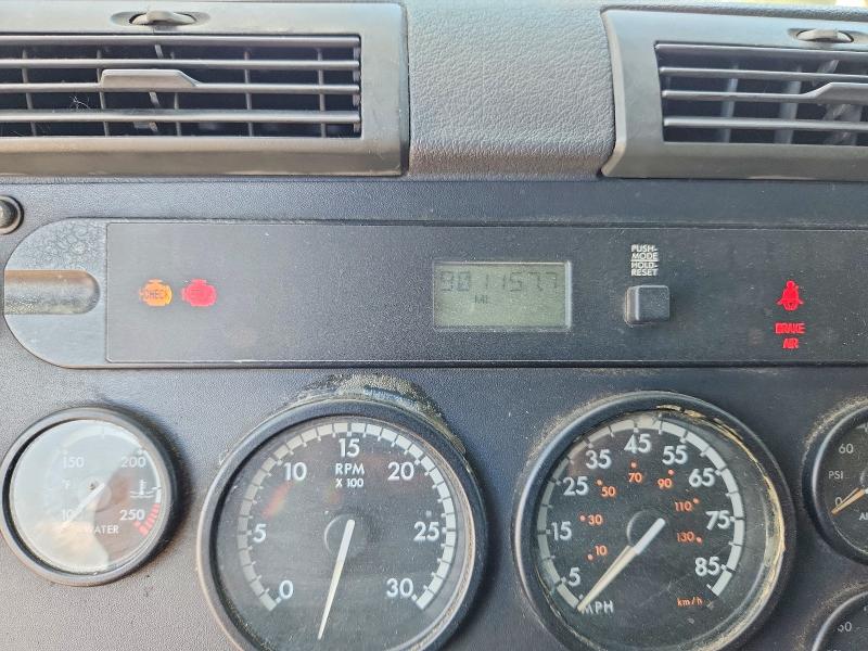2013 Freightliner Cascadia 125 მანქანა იყიდება აუქციონზე, vin: 3AKJGLDR4DSBC8039, აუქციონის ნომერი: 68956936