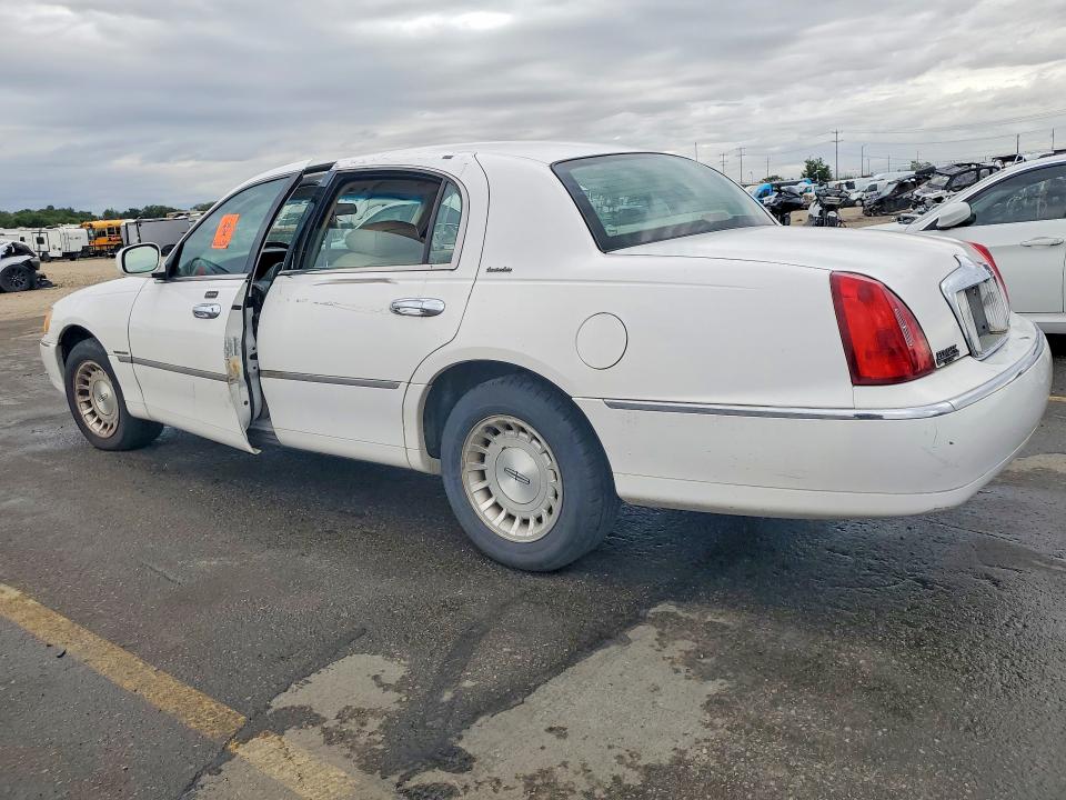Aukcja sprzedaży 1999 Lincoln Town Car, vin: 1LNHM81W9XY700101, numer aukcji: 67876236