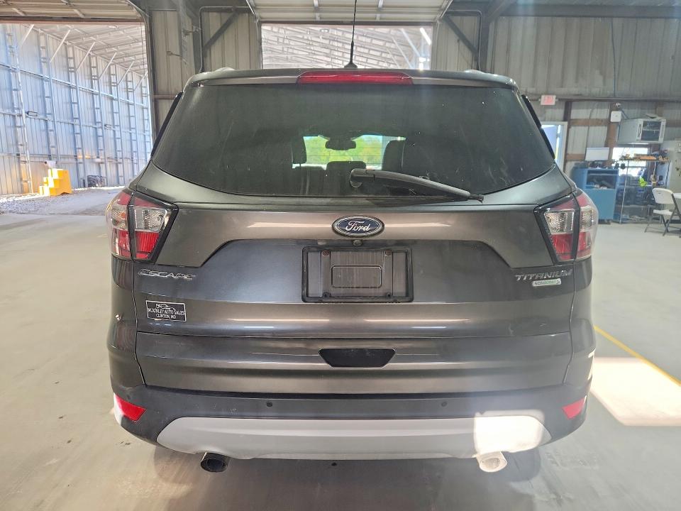 67387506 :رقم المزاد ، 1FMCU0JDXHUB82843 vin ، 2017 Ford Escape مزاد بيع