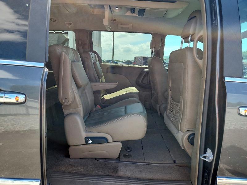 Продажа на аукционе авто 2015 Chrysler Town & Country, vin: 2C4RC1BG1FR596085, номер лота: 68703986