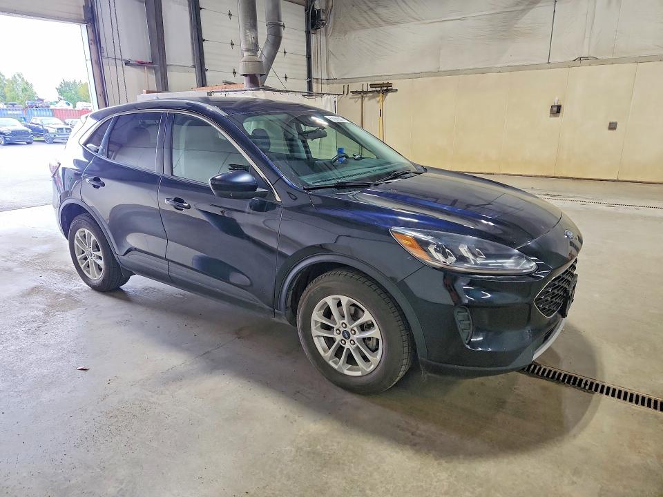 Продажа на аукционе авто 2021 Ford Escape, vin: 1FMCU9BZ9MUA33915, номер лота: 68866086