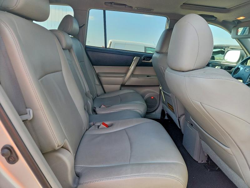 67407096 :رقم المزاد ، 5TDBK3EHXBS048804 vin ، 2011 Toyota Highlander مزاد بيع