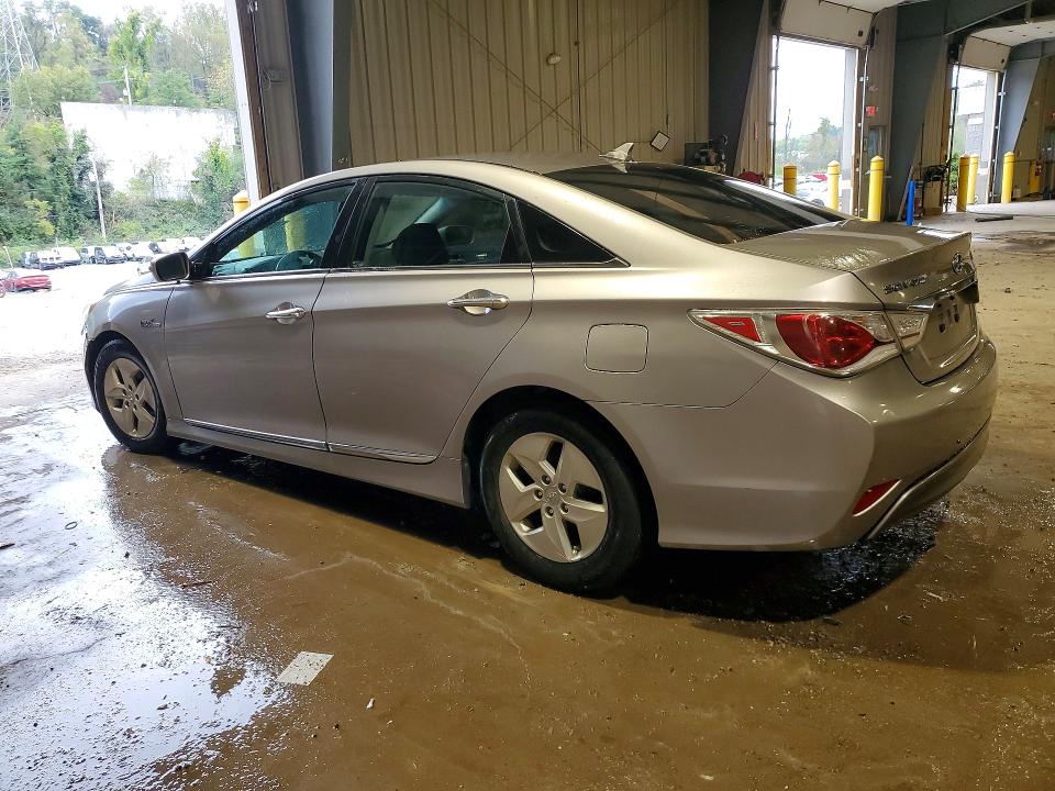 2011 Hyundai Sonata მანქანა იყიდება აუქციონზე, vin: KMHEC4A43BA006230, აუქციონის ნომერი: 70317306
