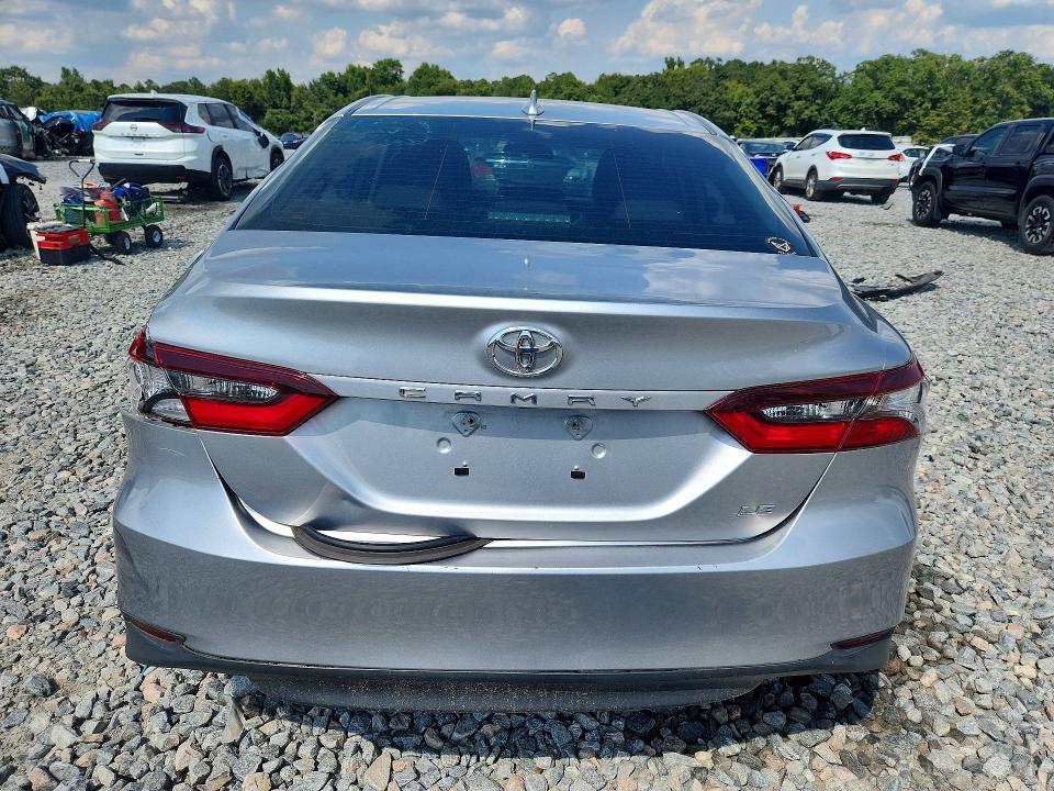 2022 Toyota Camry მანქანა იყიდება აუქციონზე, vin: 4T1C11AK5NU649675, აუქციონის ნომერი: 68806956