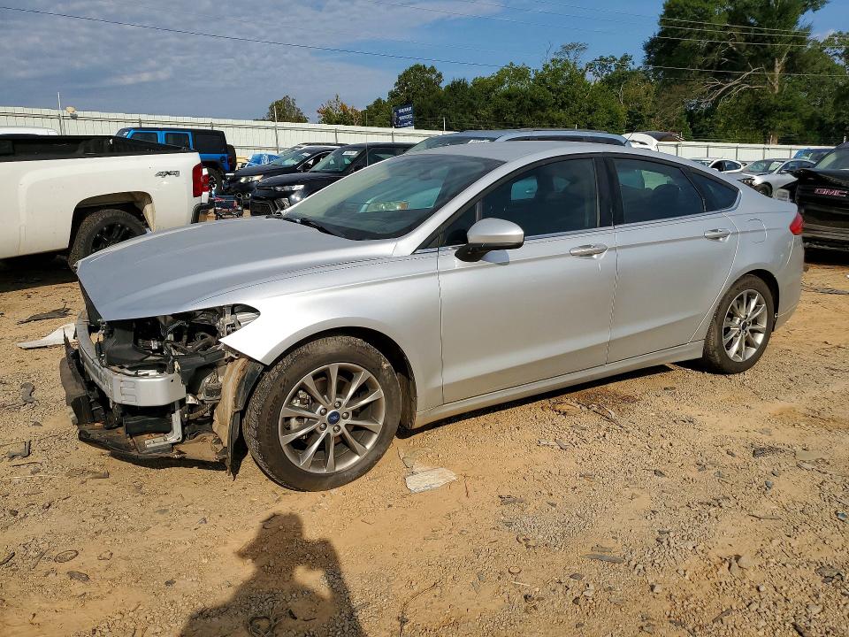 68153966 :رقم المزاد ، 3FA6P0HD3HR309993 vin ، 2017 Ford Fusion مزاد بيع