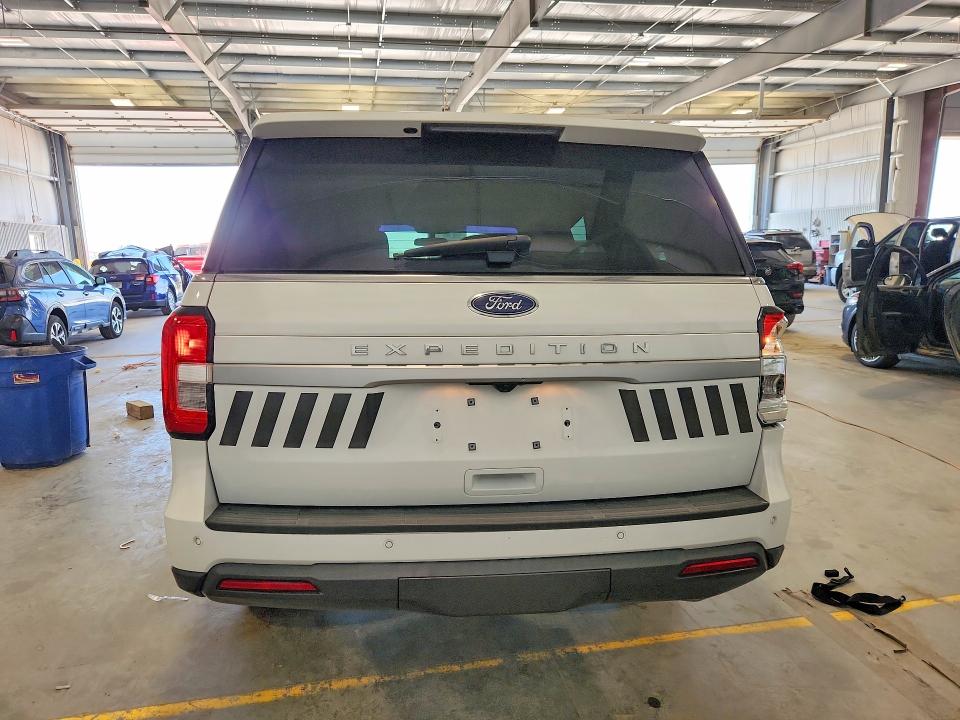 Продажа на аукционе авто 2022 Ford Expedition, vin: 1FMJU1GT5NEA53099, номер лота: 66586036