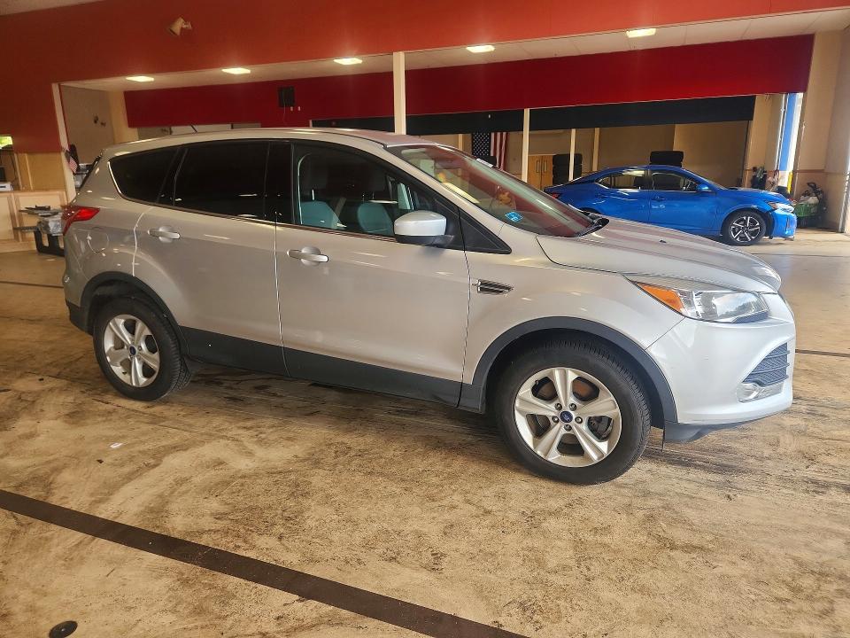 2015 Ford Escape მანქანა იყიდება აუქციონზე, vin: 1FMCU9GX9FUC58443, აუქციონის ნომერი: 69642066