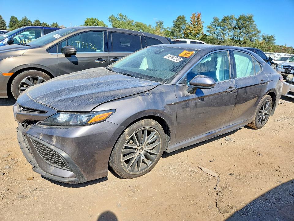 Продажа на аукционе авто 2021 Toyota Camry, vin: 4T1G11AK3MU575656, номер лота: 68393516
