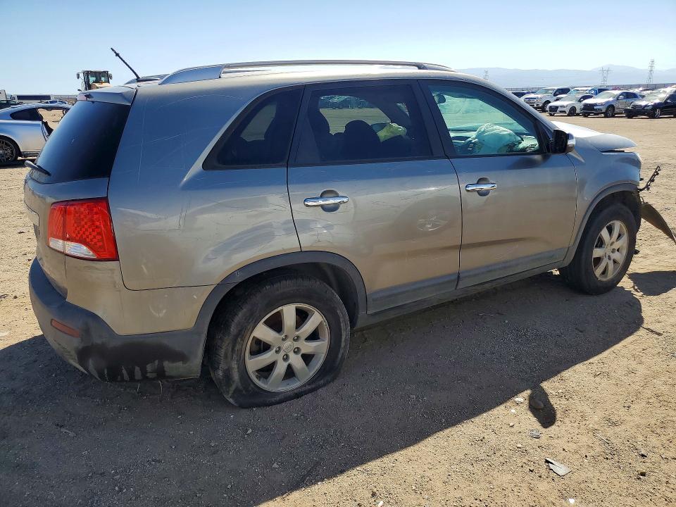 68986426 :رقم المزاد ، 5XYKT4A25BG116833 vin ، 2011 Kia Sorento مزاد بيع