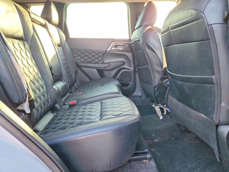 70653066 :رقم المزاد ، JA4J3VA84NZ071597 vin ، 2022 Mitsubishi Outlander مزاد بيع