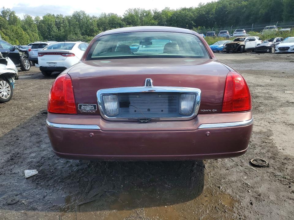 Продаж на аукціоні авто 2003 Lincoln Town Car, vin: 1LNHM82W63Y609151, номер лоту: 70138216