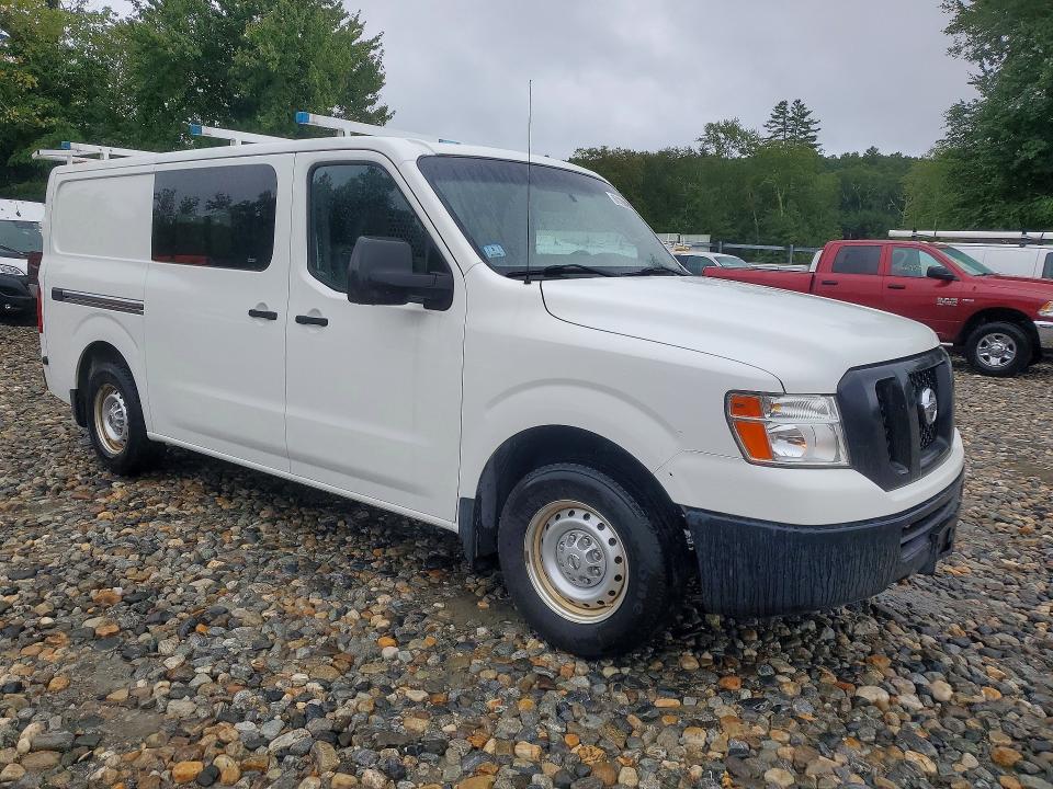 67136986 :رقم المزاد ، 1N6BF0KM8HN801004 vin ، 2017 Nissan Nv مزاد بيع