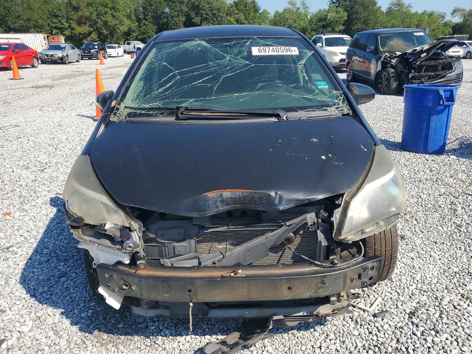 2015 Toyota Yaris მანქანა იყიდება აუქციონზე, vin: VNKKTUD32FA037685, აუქციონის ნომერი: 69740596