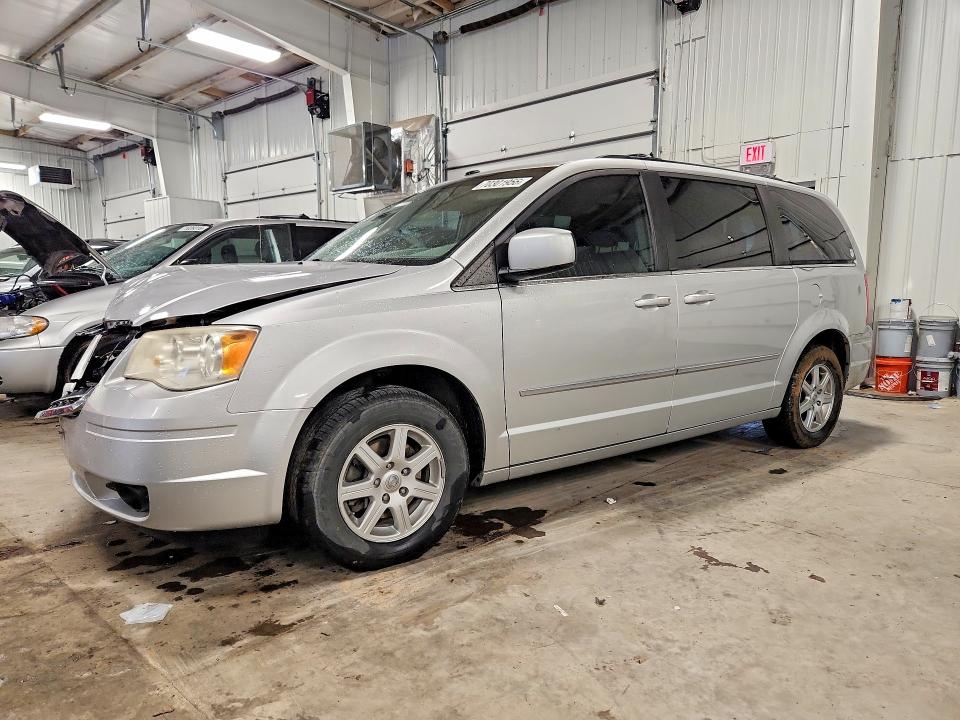 Продажа на аукционе авто 2010 Chrysler Town & Country, vin: 2A4RR5DX7AR137746, номер лота: 70301956