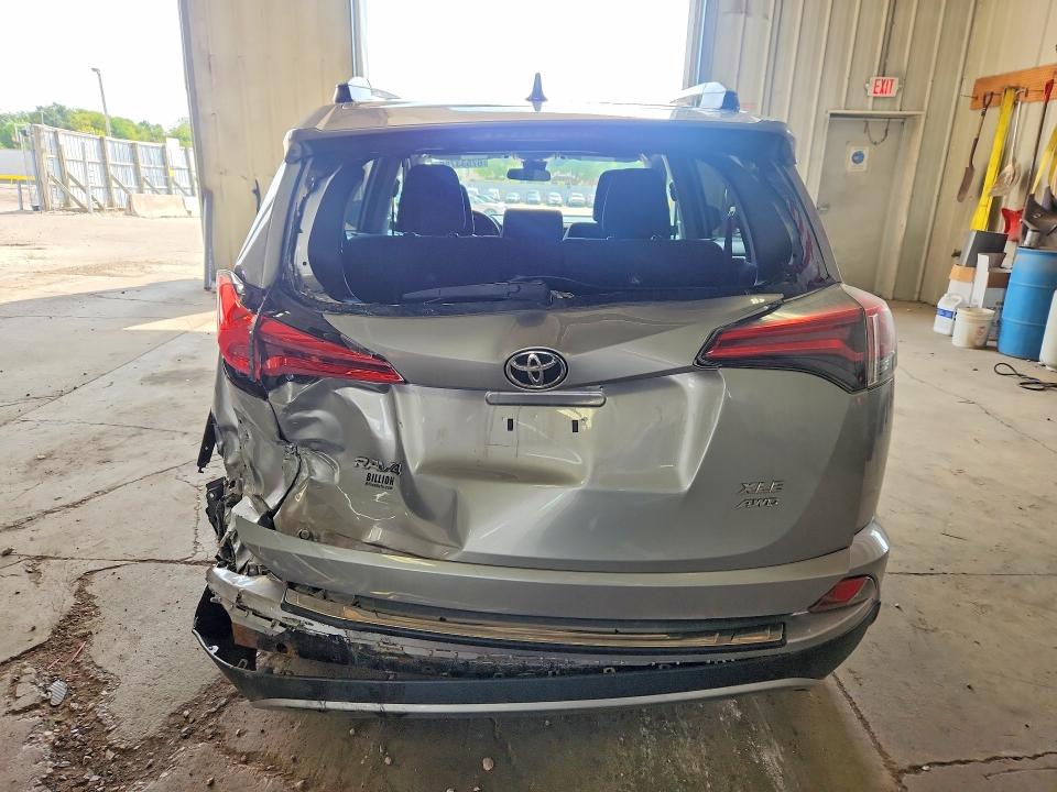 Aukcja sprzedaży 2018 Toyota Rav4, vin: 2T3RFREV9JW721719, numer aukcji: 67533756