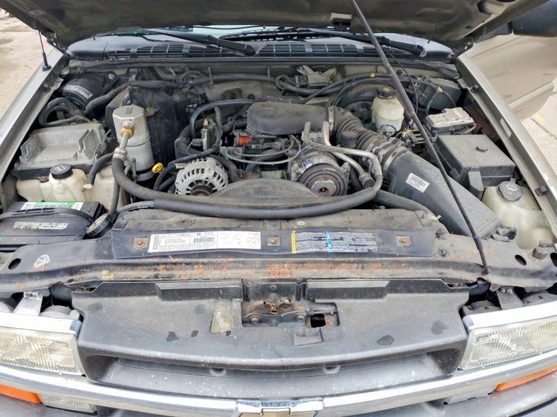 68636446 :رقم المزاد ، 1GCCT19X138204273 vin ، 2003 Chevrolet S Truck مزاد بيع