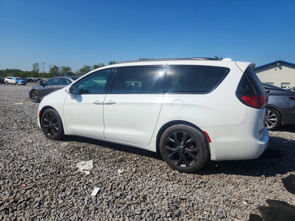 66824596 :رقم المزاد ، 2C4RC1EG0KR742014 vin ، 2019 Chrysler Pacifica مزاد بيع