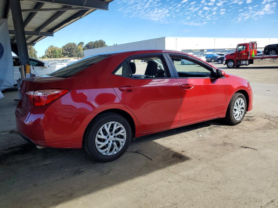 2017 Toyota Corolla მანქანა იყიდება აუქციონზე, vin: 5YFBURHE6HP702987, აუქციონის ნომერი: 68036266