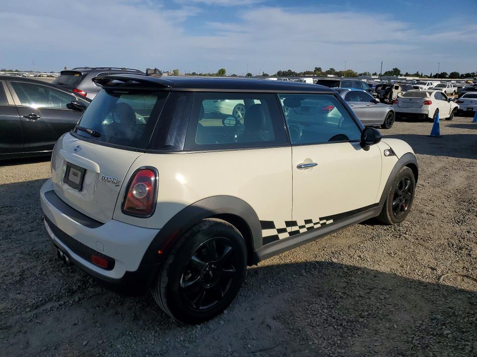 Продажа на аукционе авто 2009 Mini Cooper, vin: WMWMF73509TW82631, номер лота: 69987616